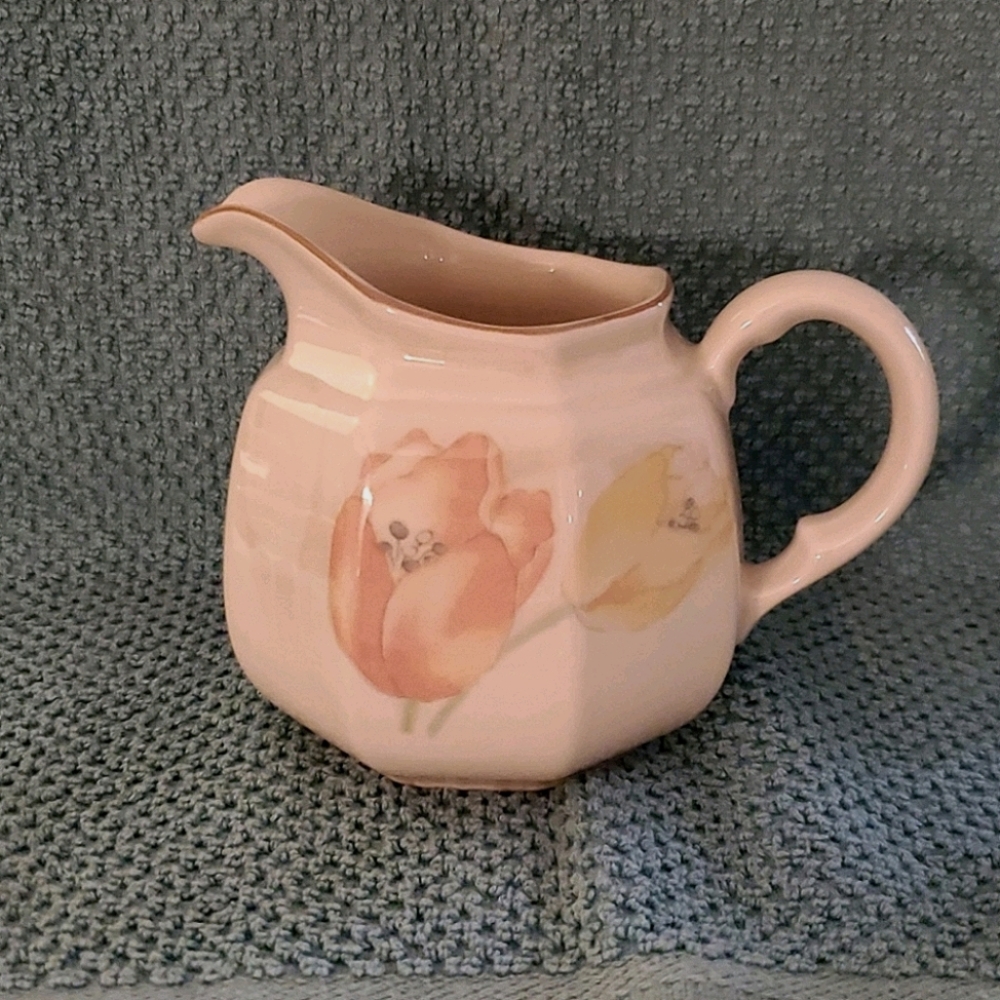 Mikasa Vintage Continental Ivory Creamer